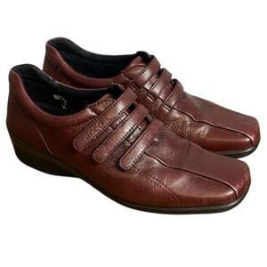 Ecco Burgundy Slip-On Leather Adjustable Velcro Loafers Walking Shoes Sz EU38